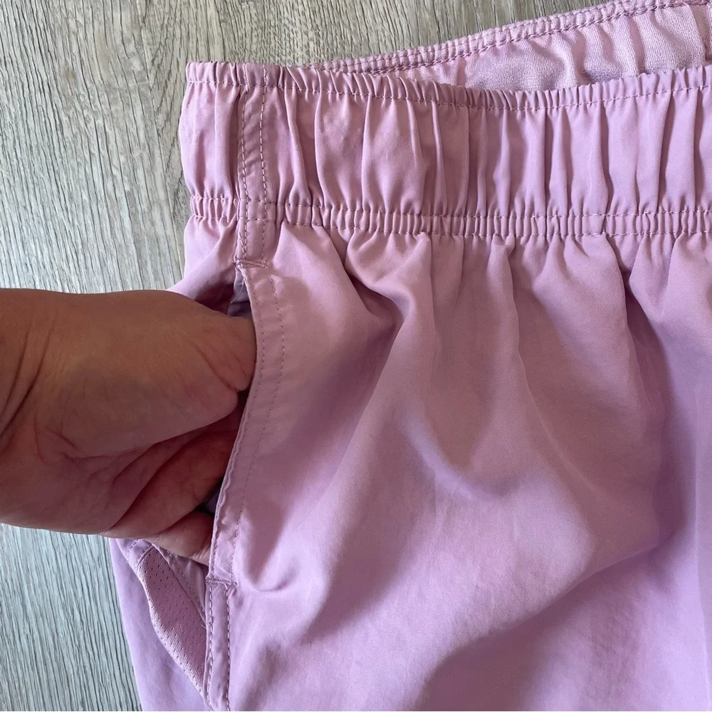 5/$25 Lilac Athletic Shorts with Pockets Size Medium - Picture 4 of 5